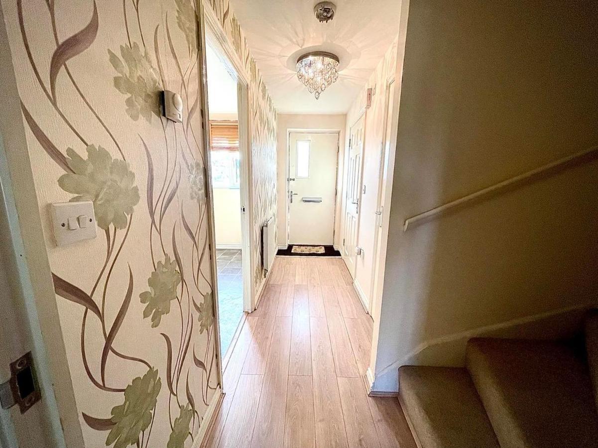 Lakeside Stylish 3 Bedroom House Grays エクステリア 写真
