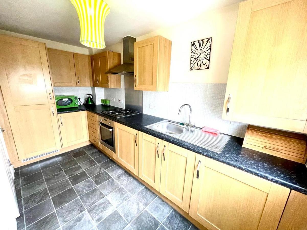 Lakeside Stylish 3 Bedroom House Grays エクステリア 写真