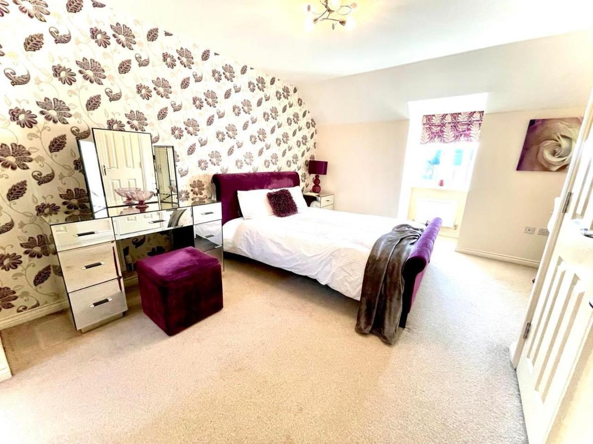 Lakeside Stylish 3 Bedroom House Grays エクステリア 写真