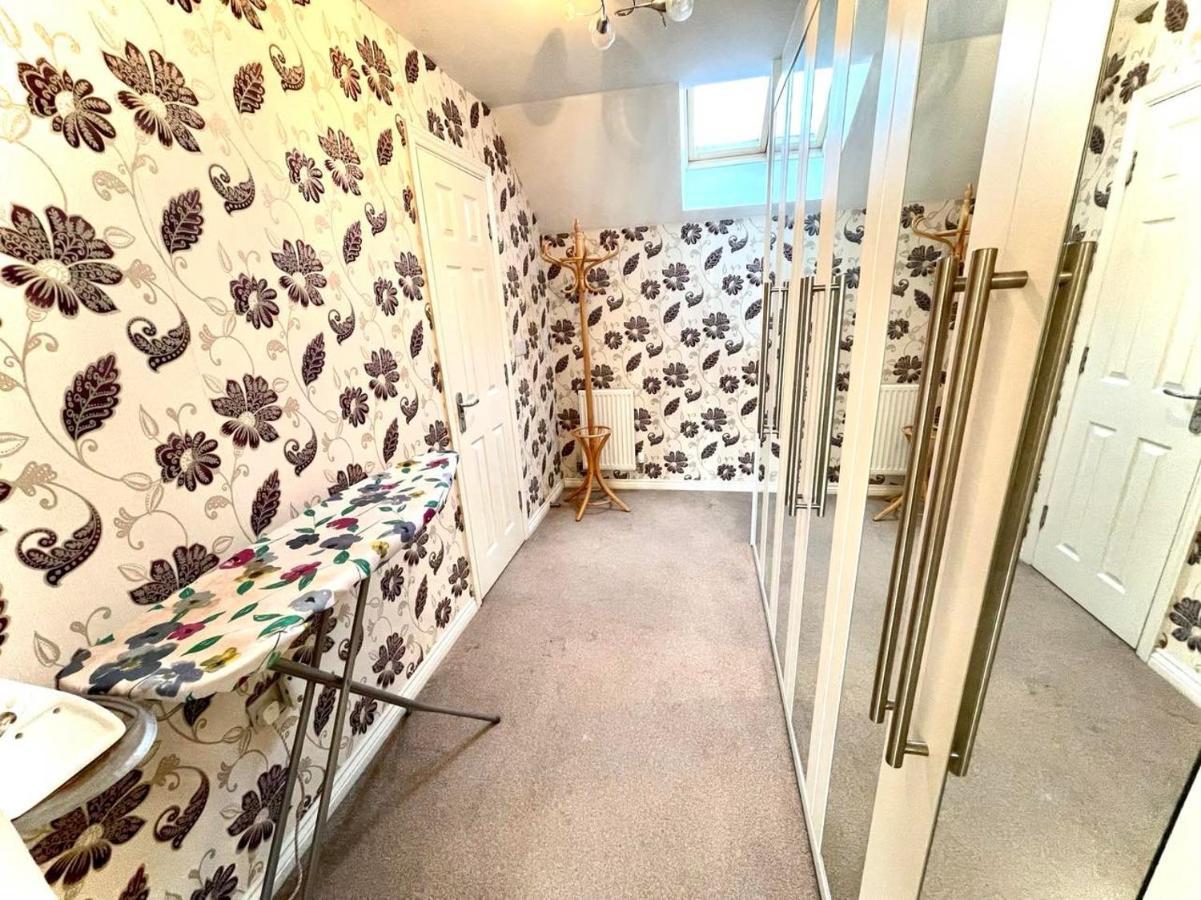 Lakeside Stylish 3 Bedroom House Grays エクステリア 写真