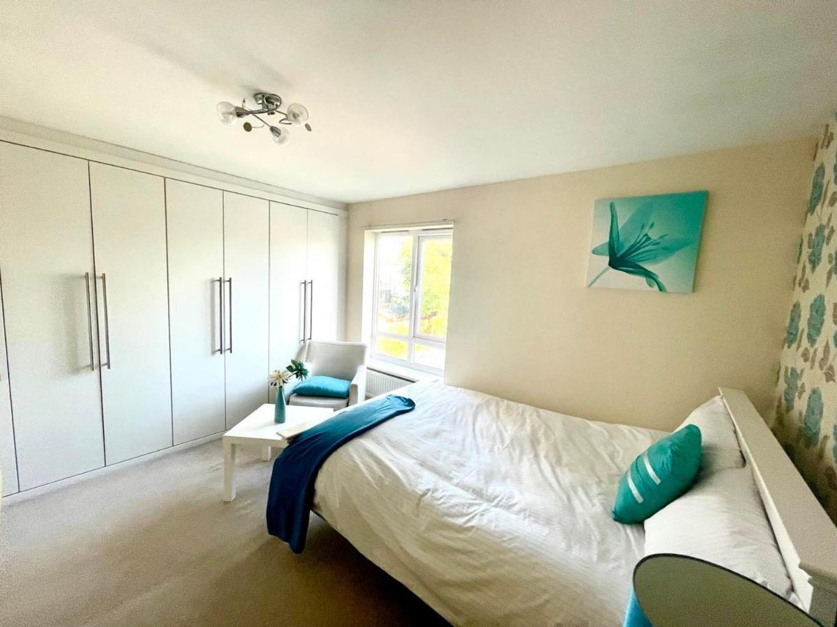Lakeside Stylish 3 Bedroom House Grays エクステリア 写真